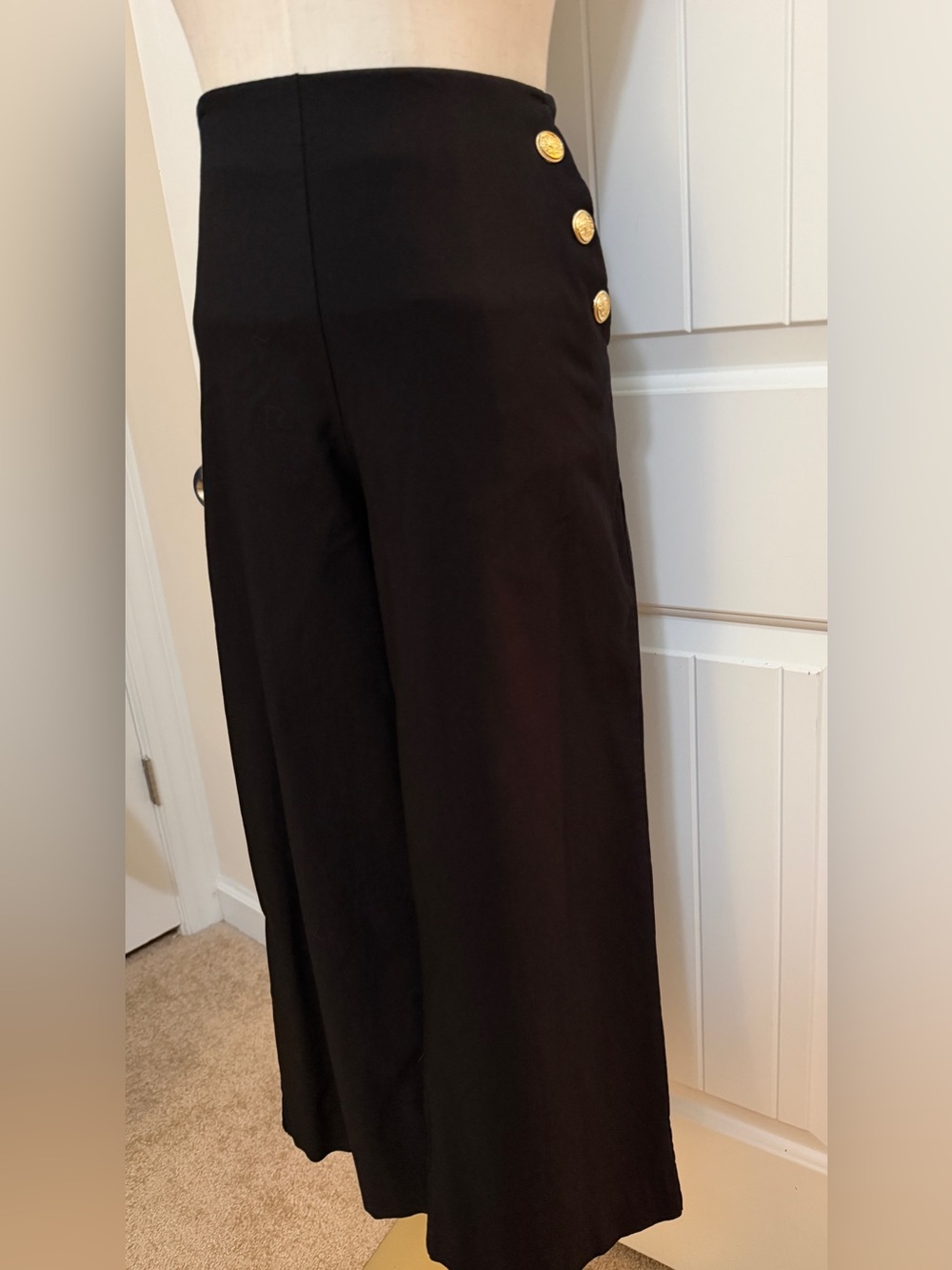 Chico's Black Sailor Cropped Wide-Leg Stretch Pants Gold Button Sz 1.5 (10)
